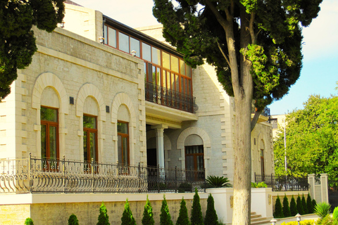 A Full-Day Baku's Oil Boom and Polish Heritage Private Tour