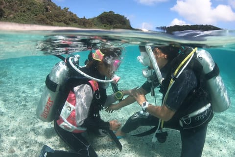 Naha: Half-Day Introductory Diving Trip to the Keramas