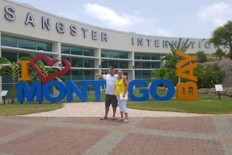 Desde el aeropuerto de Montego Bay: traslado privado a Ocho Ríos