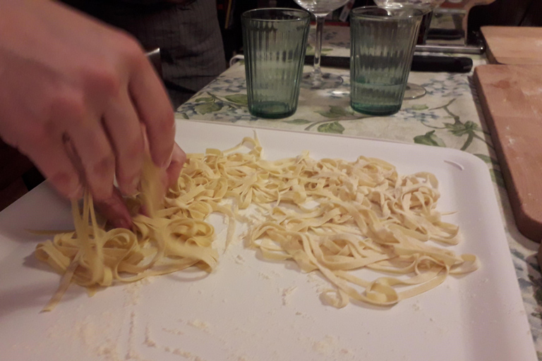 Koken met een Italiaanse chef-kok in MilaanKook met een Italiaanse chef-kok in Milaan