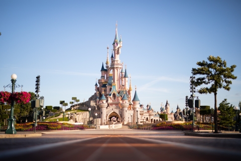 Disneyland w Paryżu: bilet wstępu i transport z Paryża1-dniowy bilet do 2 parków