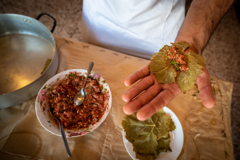 Rodas: Lección de cocina y cata de vinos