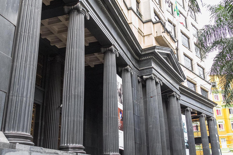 São Paulo: Haunted Center Walking Tour (Guide + Photo Shoot)