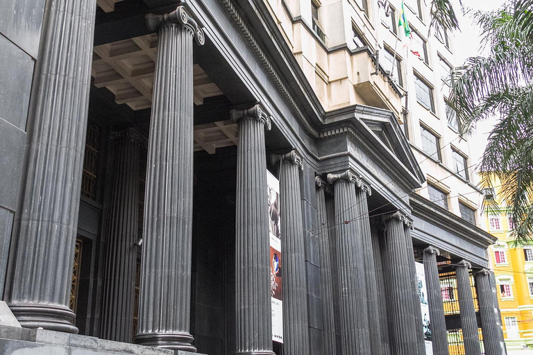 São Paulo: Haunted Center Walking Tour (Guide + Photo Shoot)