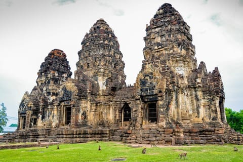From Bangkok: Lopburi Monkeys and Ayutthaya Day Trip - Image 2