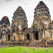 From Bangkok: Lopburi Monkeys and Ayutthaya Day Trip From Bangkok: Lopburi Monkeys and Ayutthaya Day Trip