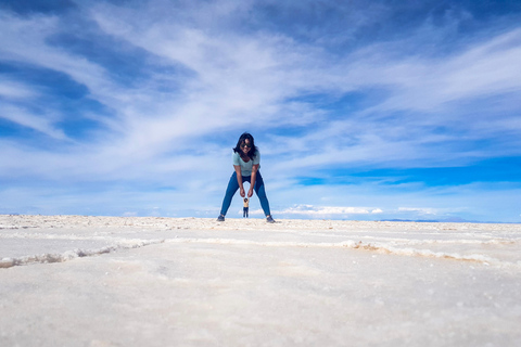 From La Paz: 5-Day Uyuni and Red Lagoon Tour with Bus Ride