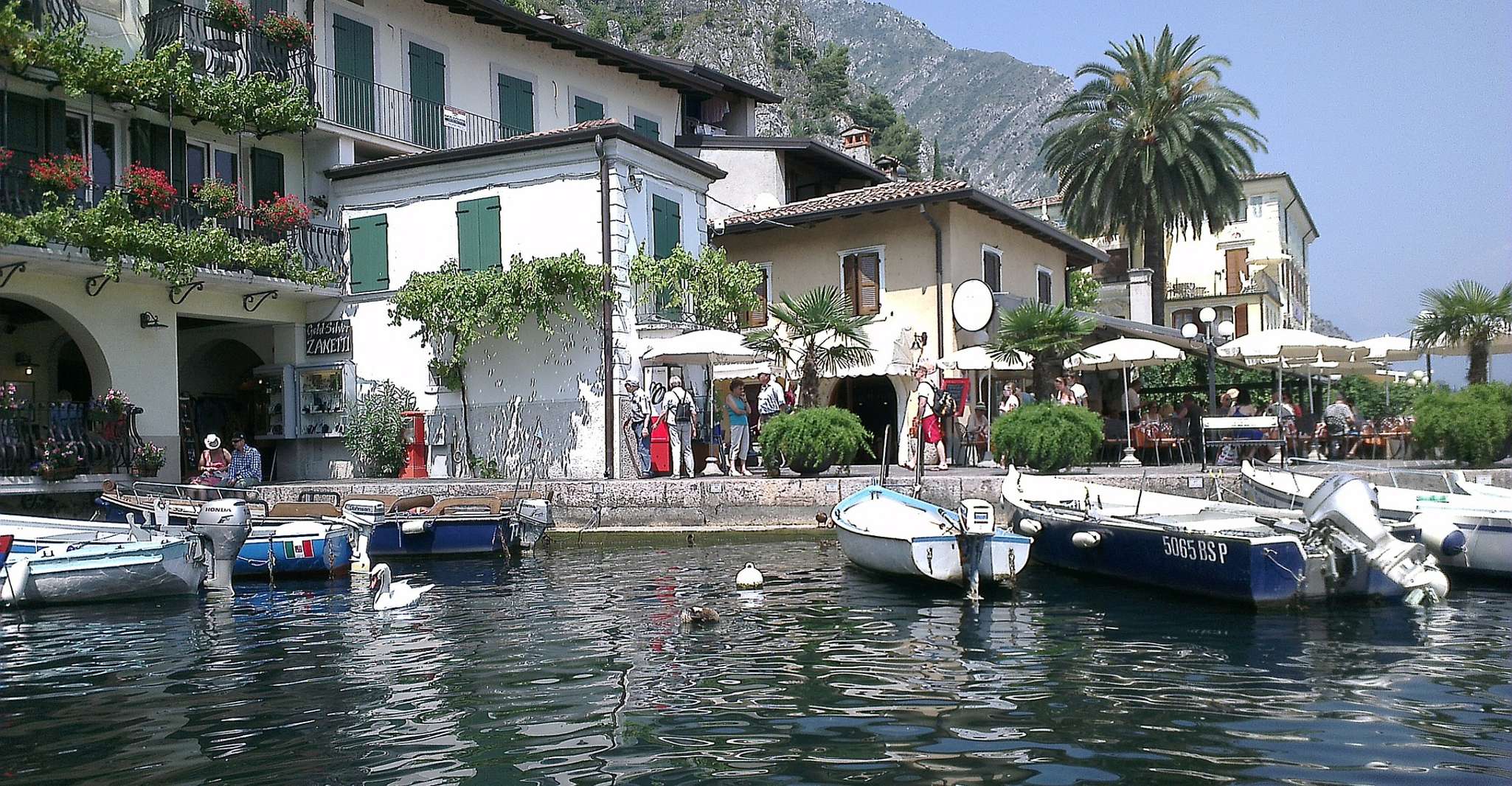 Full-Day Lake Garda Tour, Bus & Public Boat with Guide - Housity