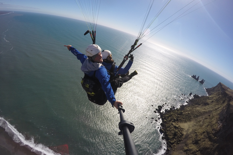 Vík: paragliding tandemvluchtParagliding Tandem Flight