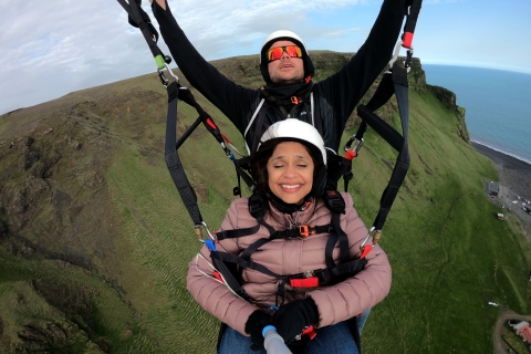 Vík: paragliding tandemvluchtParagliding Tandem Flight