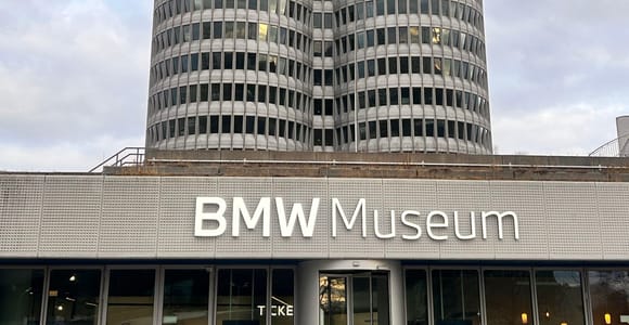 Munich: Private City Highlights Driving Tour with Pickup