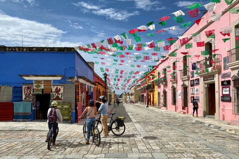 Oaxaca: Recorrido en Bicicleta por el Arte Callejero