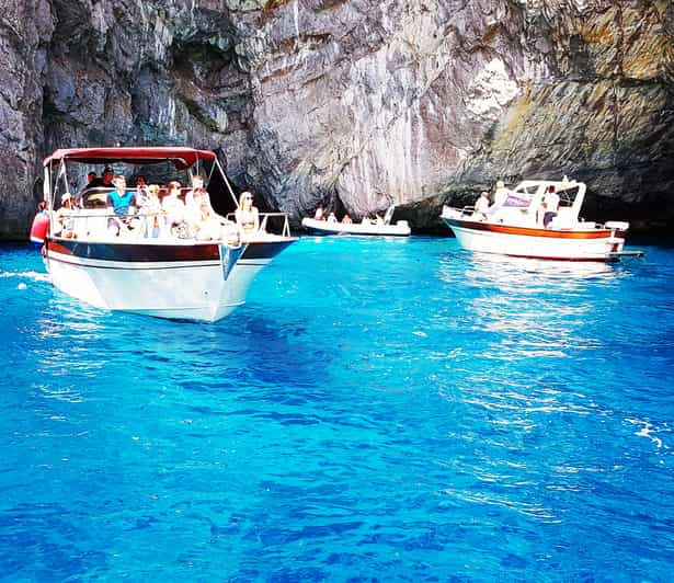 motorboat in capri