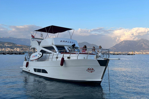 Gazipaşa: excursão de barco de 1 dia com almoço e paragens para nadar