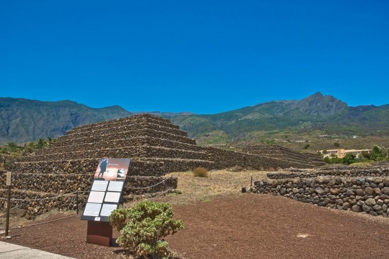 Santa Cruz de Tenerife: Pyramiden des Ethnographischen Parks von Güímar