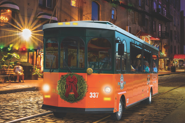 Savannah: Holiday Sights and Festive Nights Trolley Tour