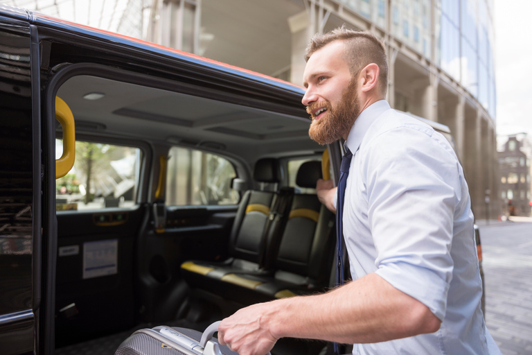 8 Pasajeros - XL Aeropuerto de Dublín al Centro de la Ciudad Taxi privado