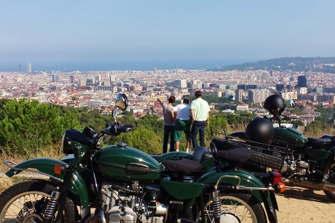 Barcelona: Ganztagestour mit Motorrad-Beiwagen mit Zwischenstopps