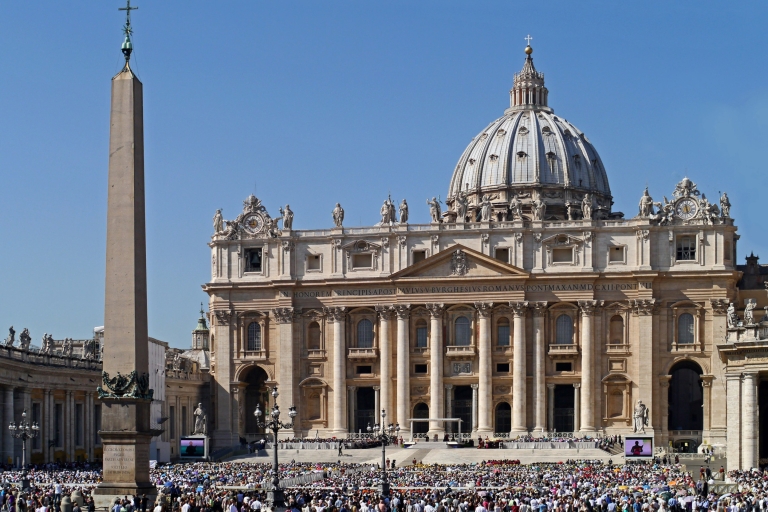 Papal Audience + Guided Tour for St. Peter's Basilica Spanish Guided Tour for St Peter's Basilica+Papal Audience