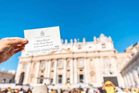 Vaticano: entrada para la audiencia papal y visita a la basílica de San PedroVisita guiada en inglés a la basílica de San Pedro + audiencia papal