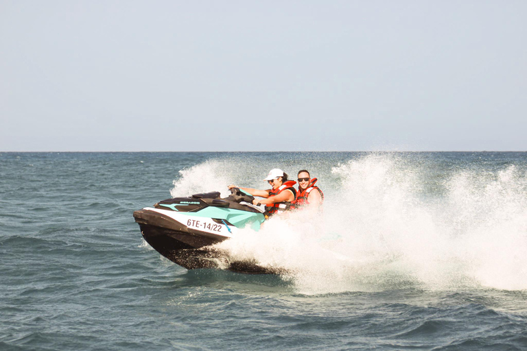 جولة جت سكي في كوراليخو، جزيرة لوبوس