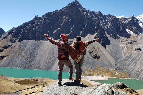 Z Cusco: całodniowa wycieczka po 7 jeziorach AusangateZ Cusco: całodniowa prywatna wycieczka po 7 jeziorach Ausangate