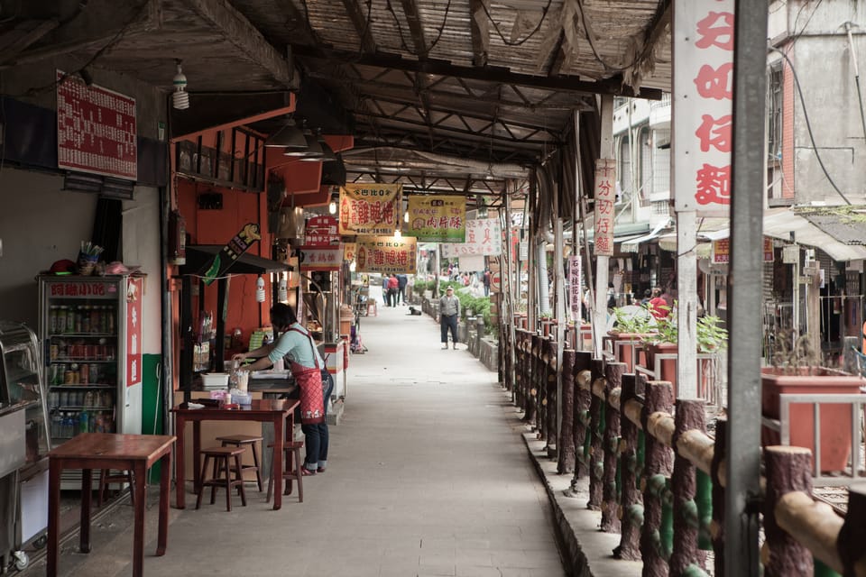 De Taipei, Pingxi Sky Lantern e Shifen Waterfall Tour - Hizvo