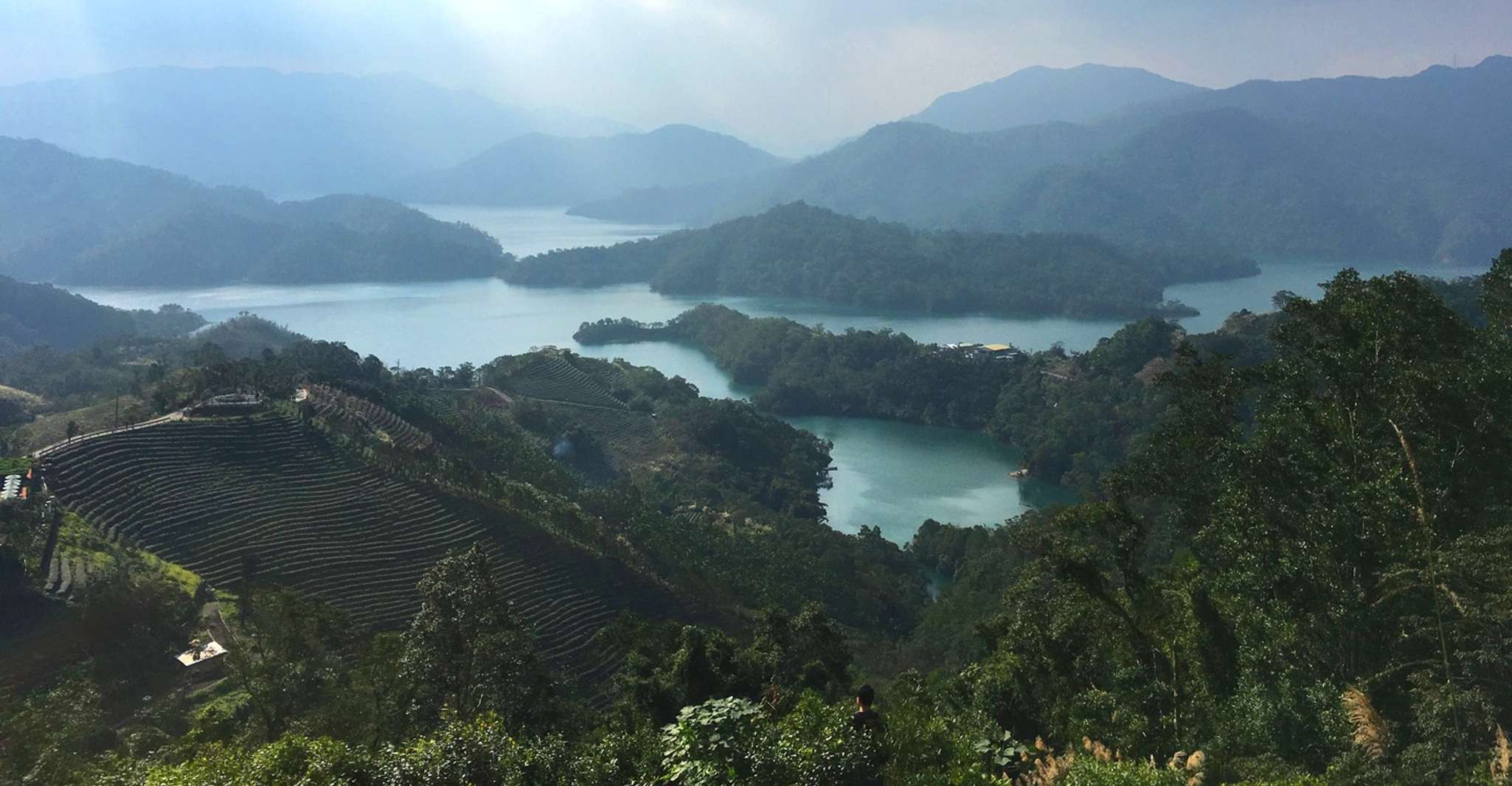 Thousand Island Lake and Pinglin Tea Plantation from Taipei - Housity