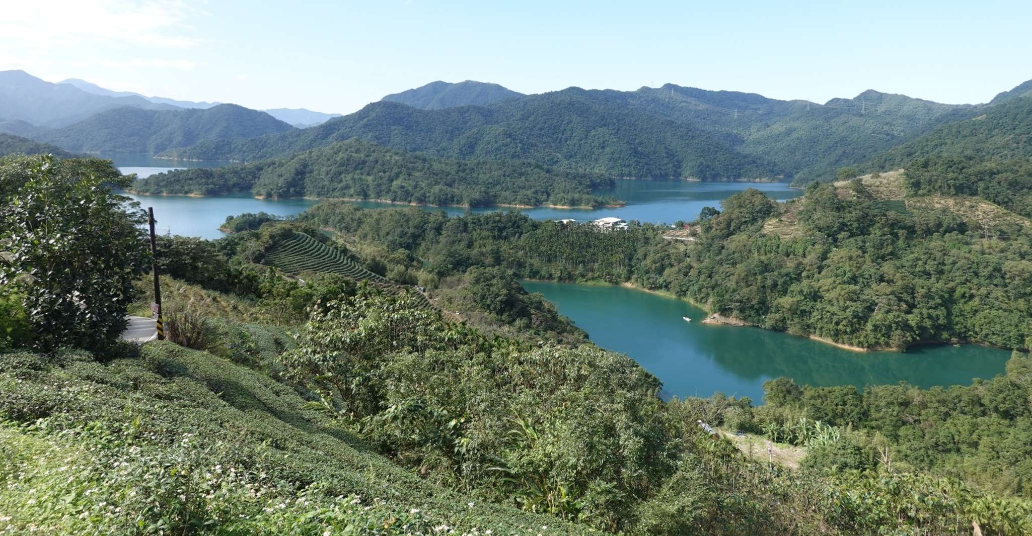 Thousand Island Lake and Pinglin Tea Plantation from Taipei - Housity