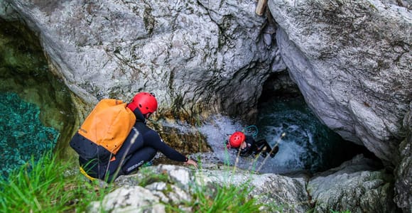 Von Bovec aus: Grundlegende Canyoning-Erfahrung Sušec mit Fotos