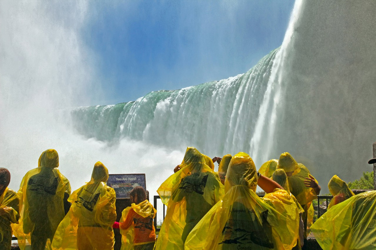 Niagara Falls, USA: Guided Tour with Cave &amp; Maid of the MistBoat and Cave Tour