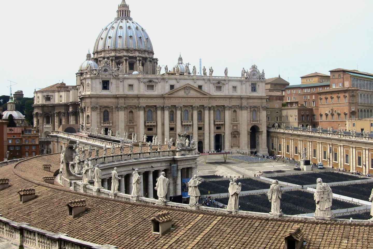 ローマ:システィーナ礼拝堂&サン・ピエトロ大聖堂ツアー入場付き