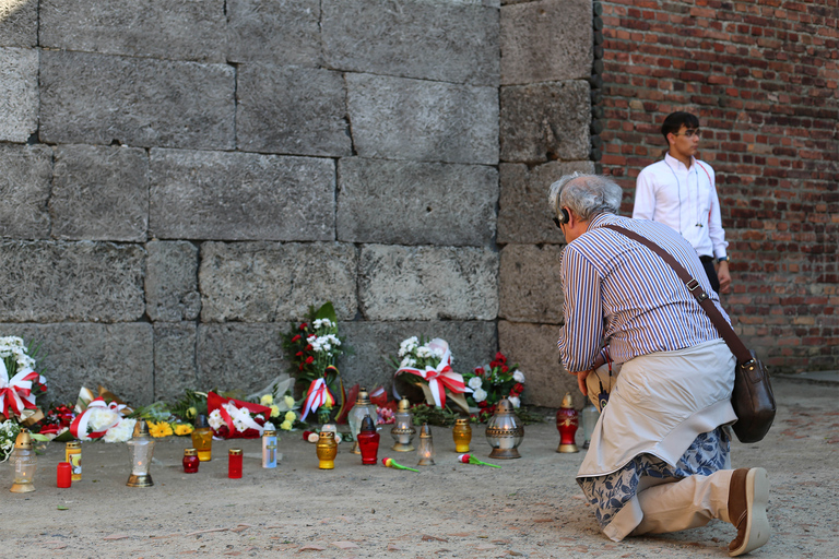 From Krakow: Auschwitz-Birkenau Full-Day Tour with Pickup From Krakow: Auschwitz-Birkenau Full-Day Tour with Pickup