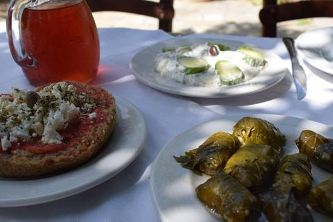 Heraklion: Cretan Cooking Lesson with Dinner in Arolithos