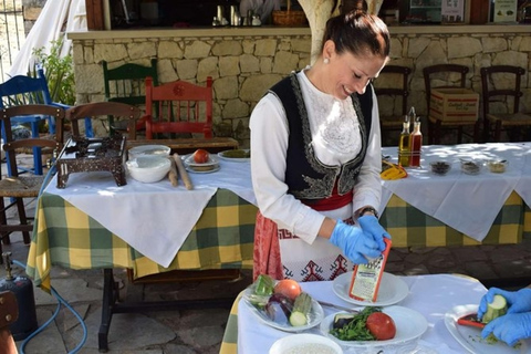 Heraklion: Lección de cocina cretense con cena en Arolithos