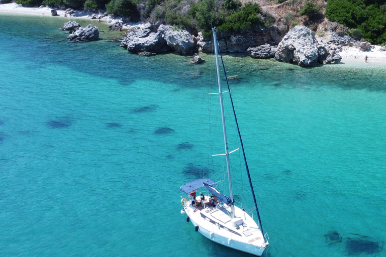 Corfú: crucero en yate privadoCrucero de medio día: salida a las 10:00 a. m.