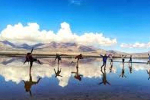 Lagoon and Salinas National Reserve in Arequipa