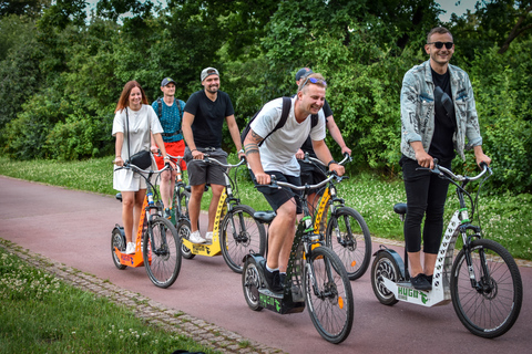 Prague : visite du centre historique en scooter électriqueVisite privée d'une heure et demie