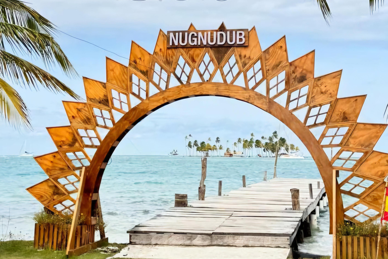 San Blas Secrets : à la découverte du paradis des CaraïbesSan Blas Secrets_ À la découverte du paradis caribéen