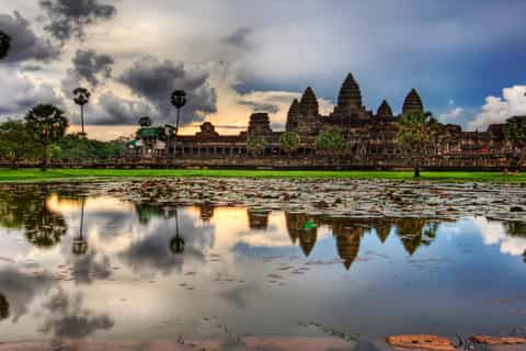 Siem Reap: Angkor Wat: Small-Group Sunrise Tour
