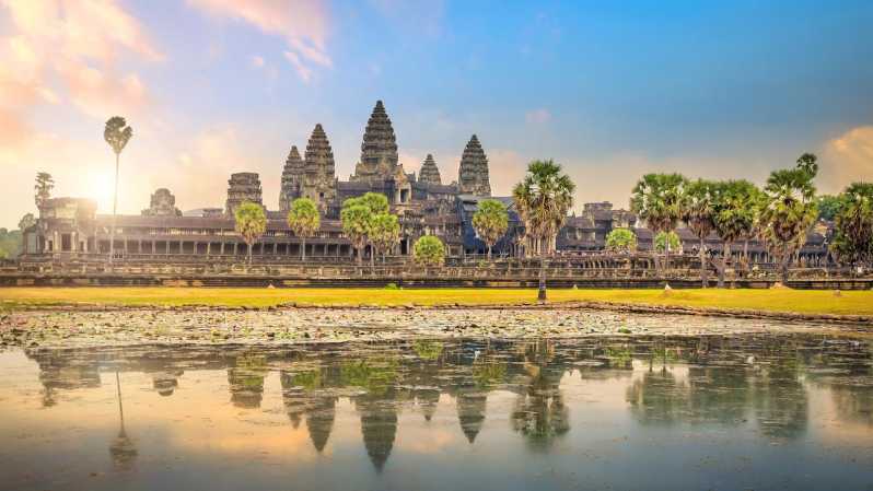 Siem Reap : Angkor Wat : visite en petit groupe au lever du soleil