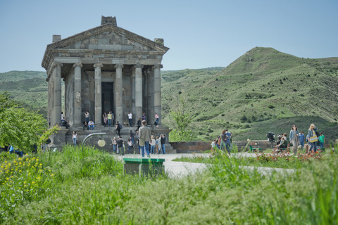 Garni, Geghard, pieczenie Lavash, świąteczna słodka klasa mistrzowskaErewan: Garni i Geghard Tour z lunchem i pieczeniem Lavash