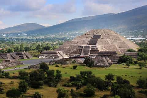 Mexico: Full-Day Teotihuacan & Basilica Guadalupe Tour