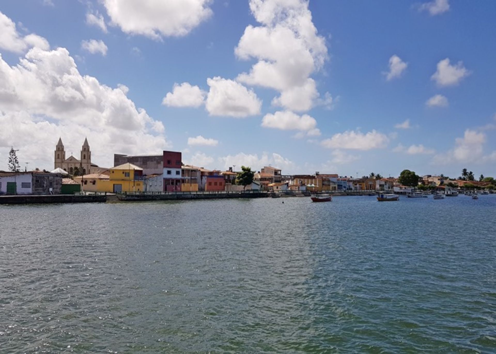 Segle auf dem Velho Chico: Vom Flusswasser bis zum Meer.