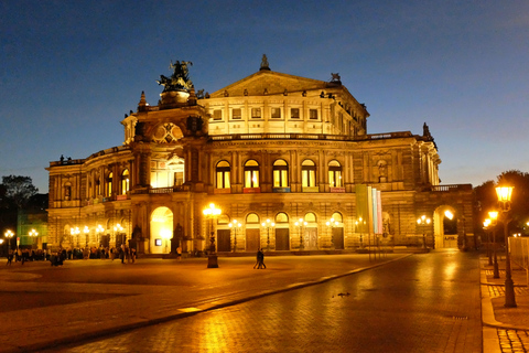 Dresden med en touch av Xmas: Engelsk tur i liten gruppDresden: Historisk stadsvandring med julmarknad