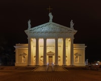 Vilnius、活気に満ちたセルフガイドオーディオウォーキングツアー - Hizvo