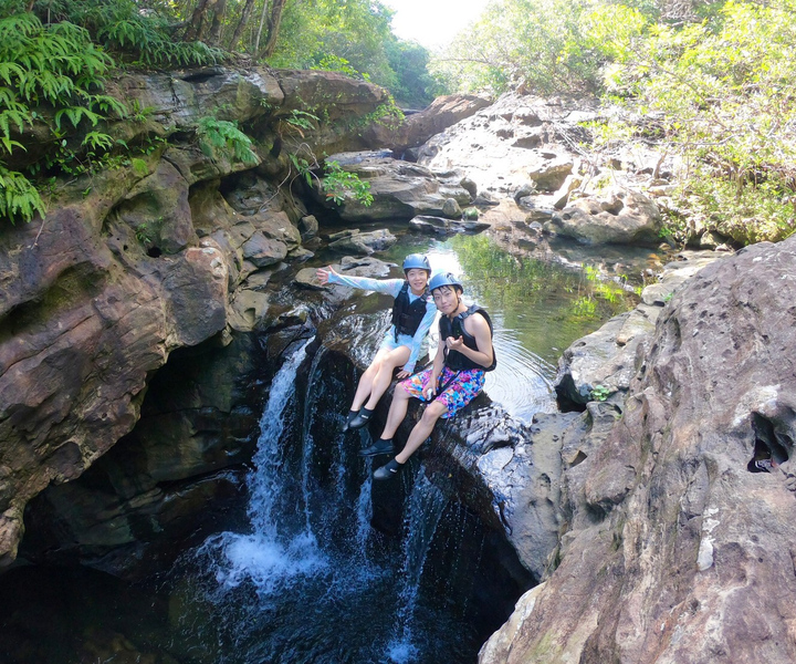 Iriomote Island: Guided 2-Hour Canyoning Tour