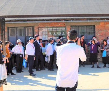 From Krakow: Auschwitz Birkenau Small Group Tour with Pickup