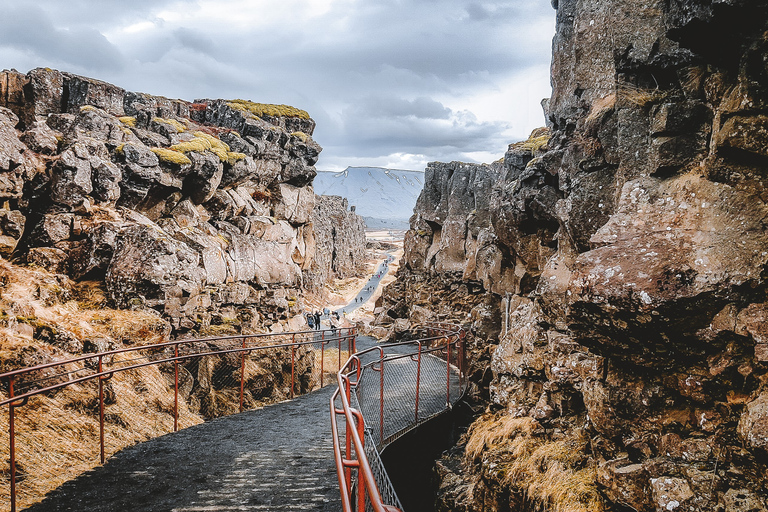 Z Reykjaviku: Ekskluzywna wycieczka Golden Circle w TeslaReykjavik: Ekskluzywna prywatna wycieczka Golden Circle w Tesla