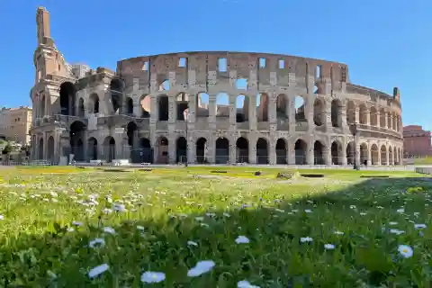 Rom: Kolosseum mit Zugang zur Gladiatorenarena